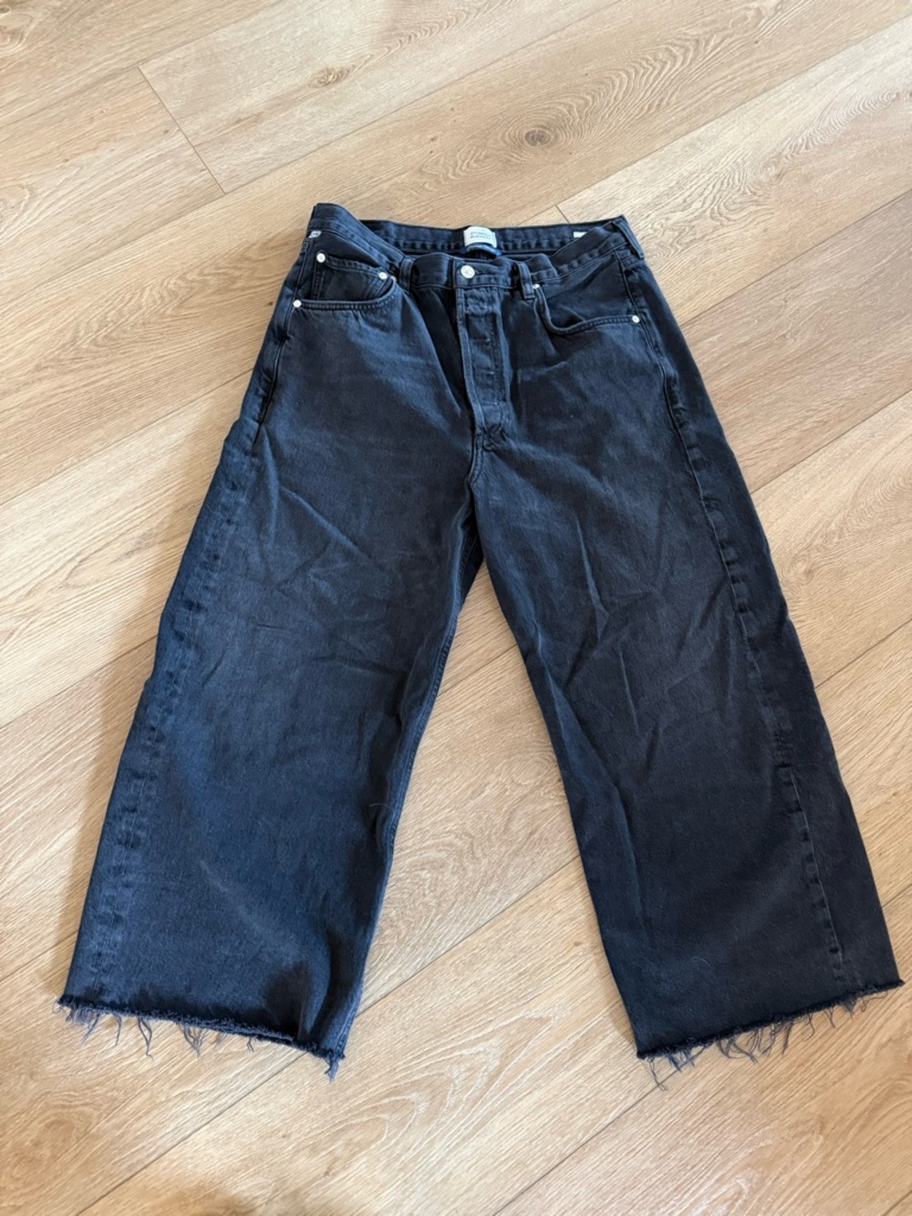 Citizens Of Humanity Ayla Black Wide-Leg Crop Raw Hem Jeans